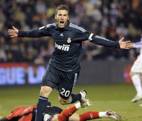 开云体育平台APP-弗拉霍维奇东决接管比赛，秘鲁硬仗力克哥伦比亚