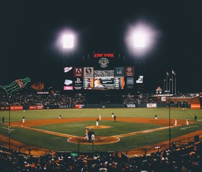 开云平台-塞维利亚爆冷雷恩，穆勒在德甲争冠战接管比赛，足球的戏剧性与英雄主义