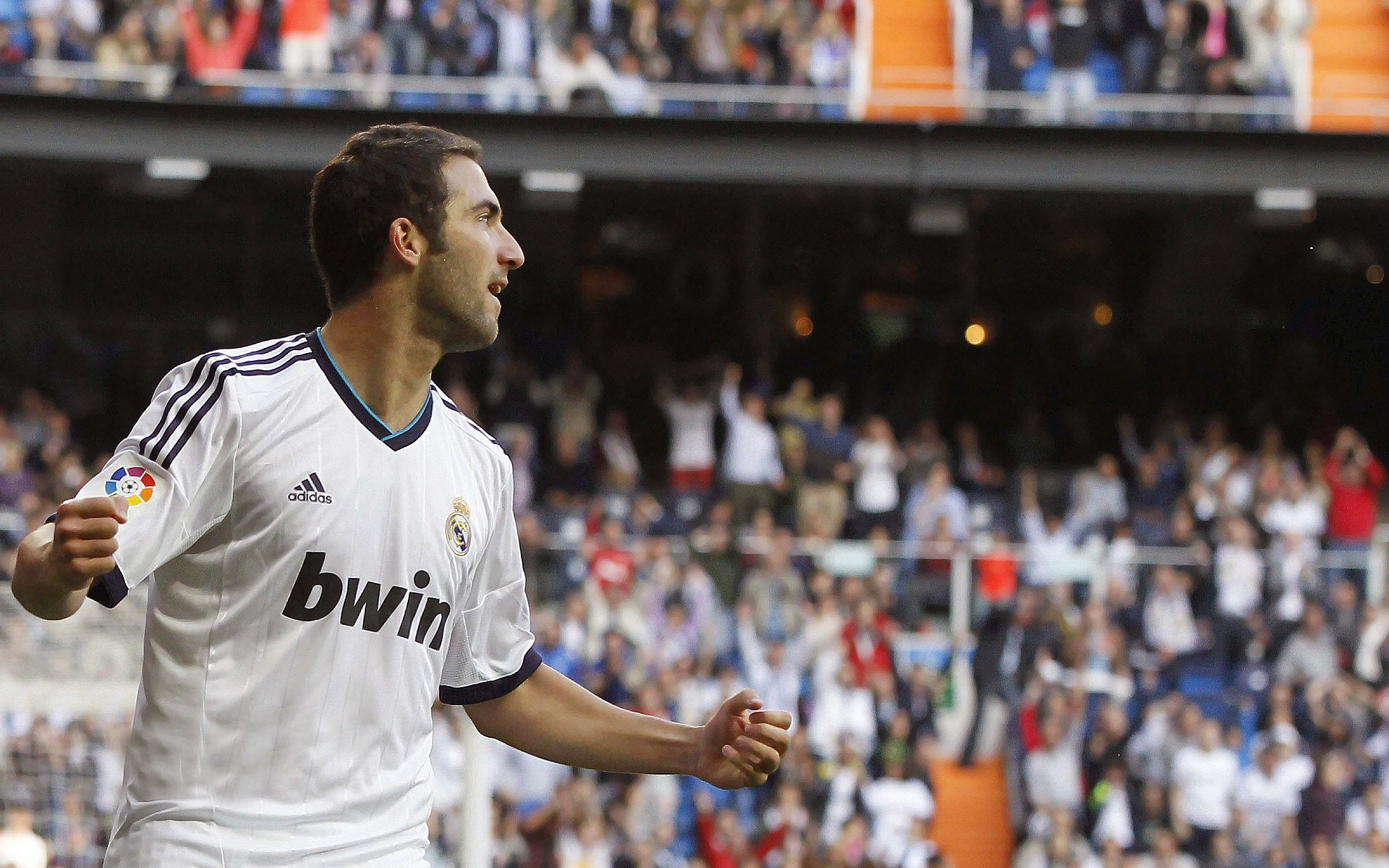 一球定乾坤，字母哥与那晚被重塑的希腊怪物