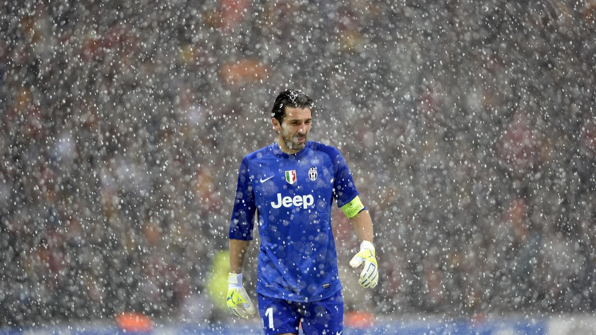 土耳其淘汰赛过关阿森纳，莱万在西甲国家德比接管比赛，足球世界的平行宇宙