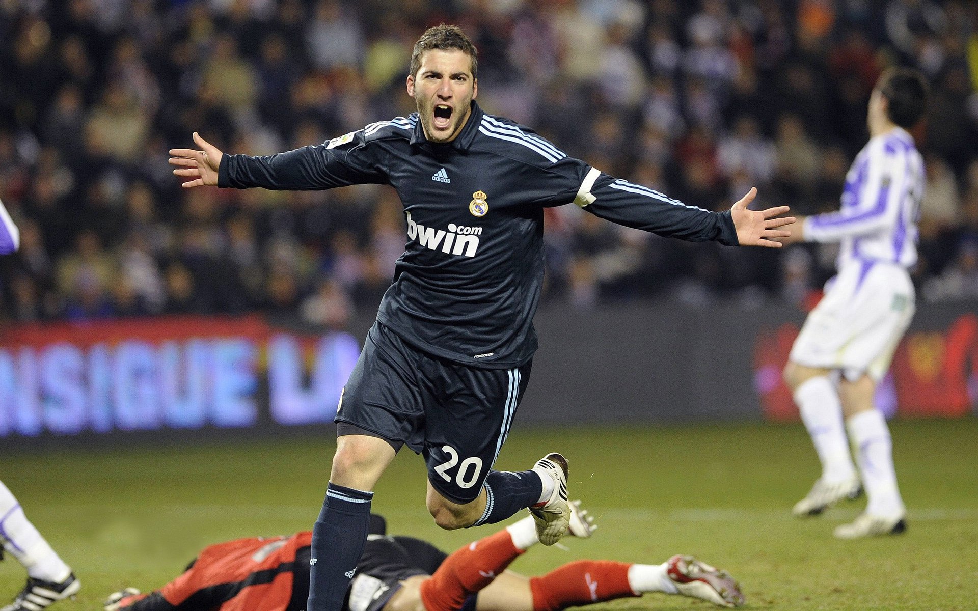 玻利维亚生死战，当高原雄鹰啄伤山姆大叔，足球版图正在裂变