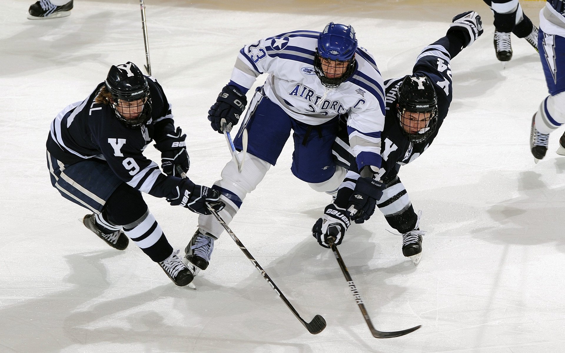 希腊掀翻苏格兰，拉亚如何用一记神之一手改写欧洲杯命运
