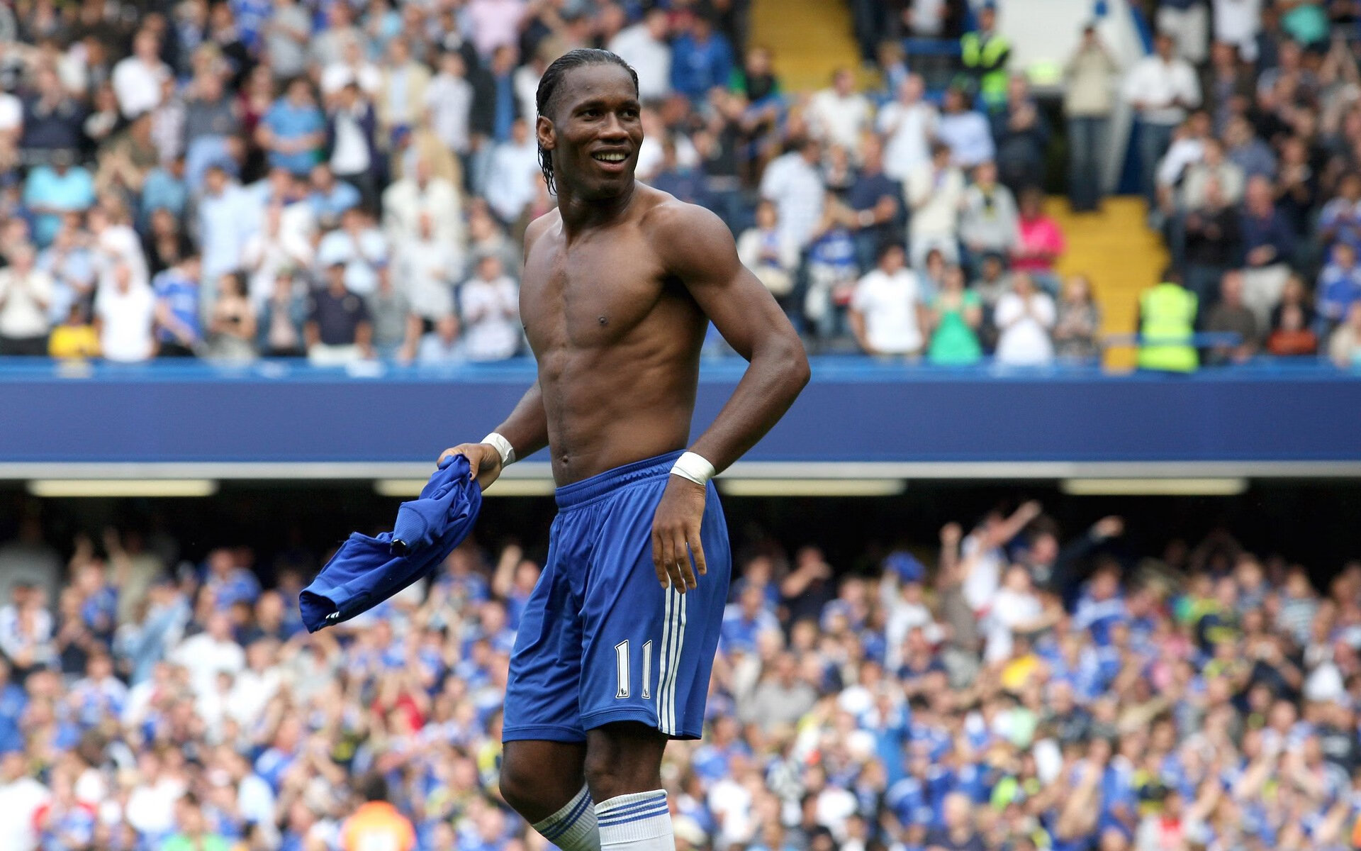 爱尔兰对阵冰岛，当三笘薰扛起全队，足球在诉说另一种可能